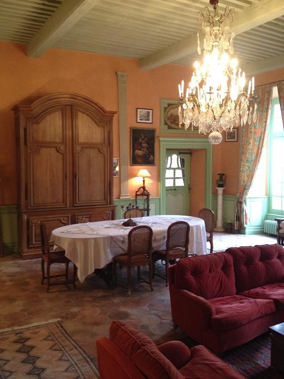 Chateau De La Chassaigne Apartamento Thiers Quarto foto